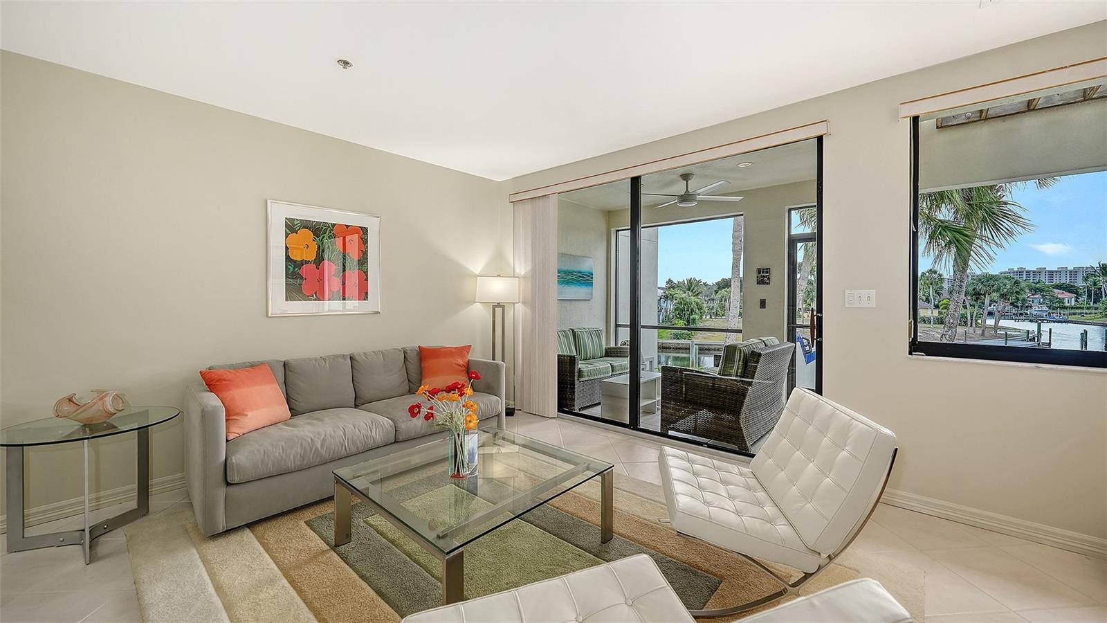 Image 5 of 52 For 1916 Harbourside Drive 803