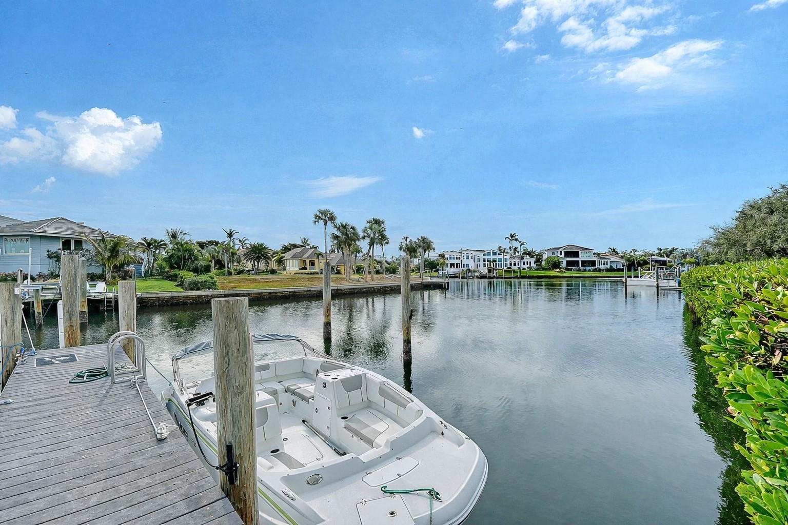 Image 7 of 52 For 1916 Harbourside Drive 803