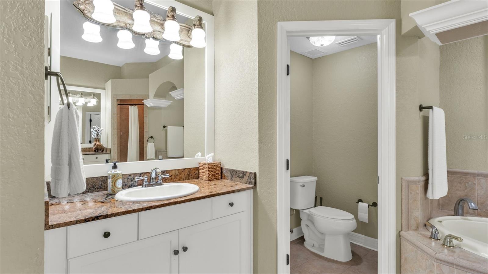 Image 17 of 50 For 1558 Yorkshire Trail