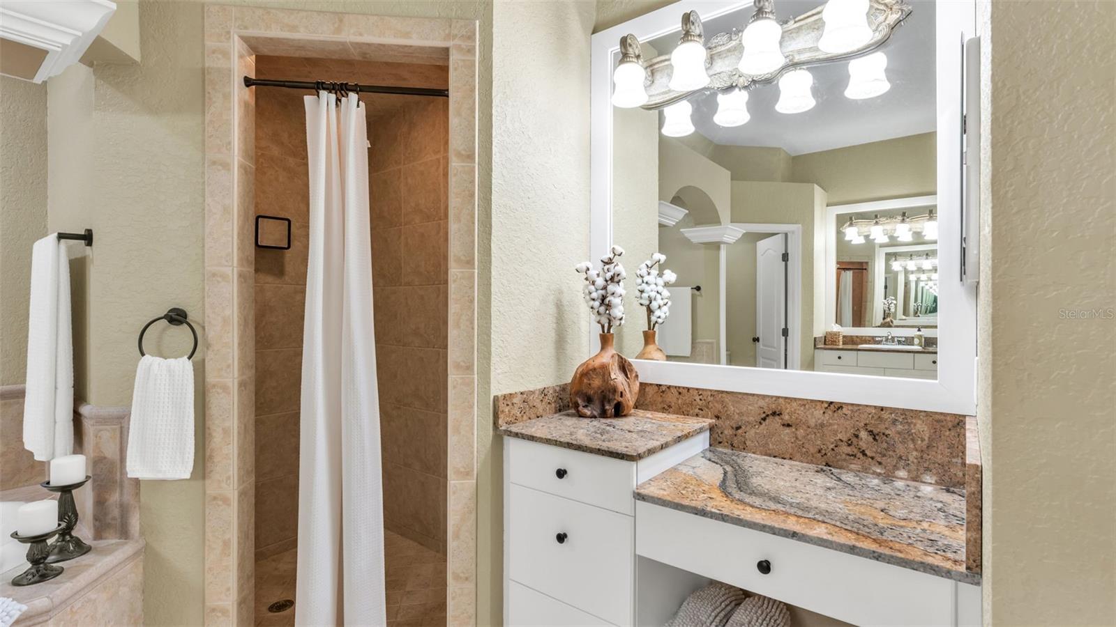 Image 18 of 50 For 1558 Yorkshire Trail