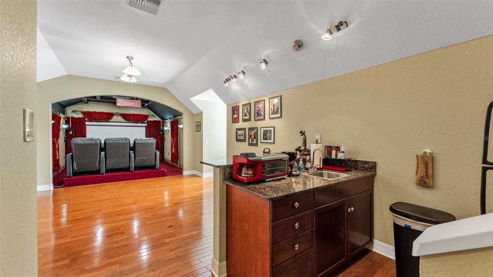 Image 22 of 50 For 1558 Yorkshire Trail