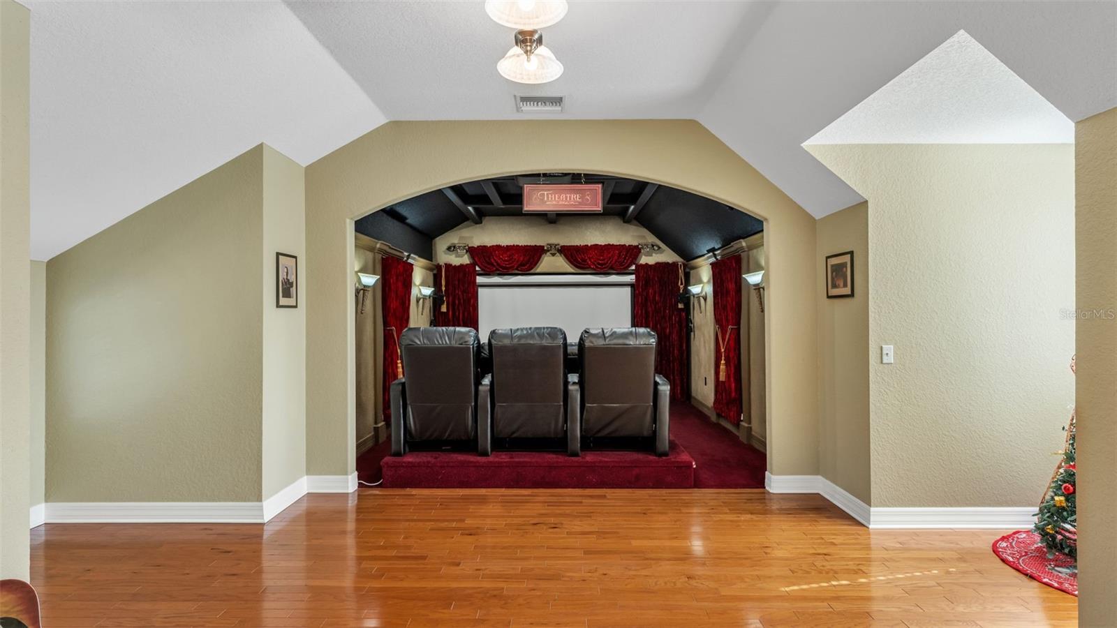 Image 23 of 50 For 1558 Yorkshire Trail