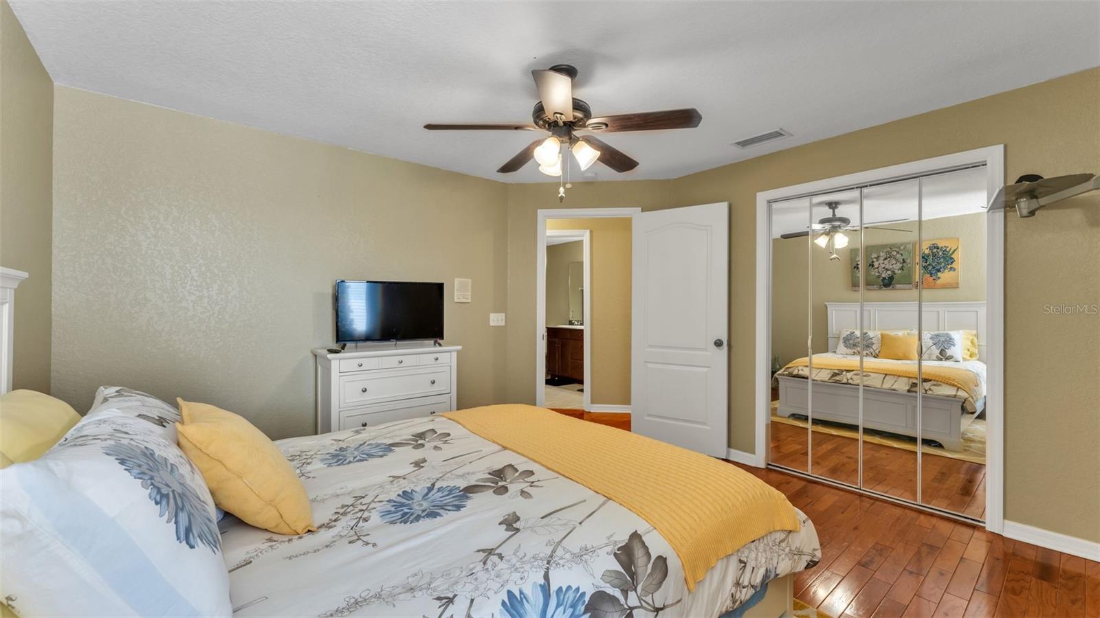 Image 26 of 50 For 1558 Yorkshire Trail