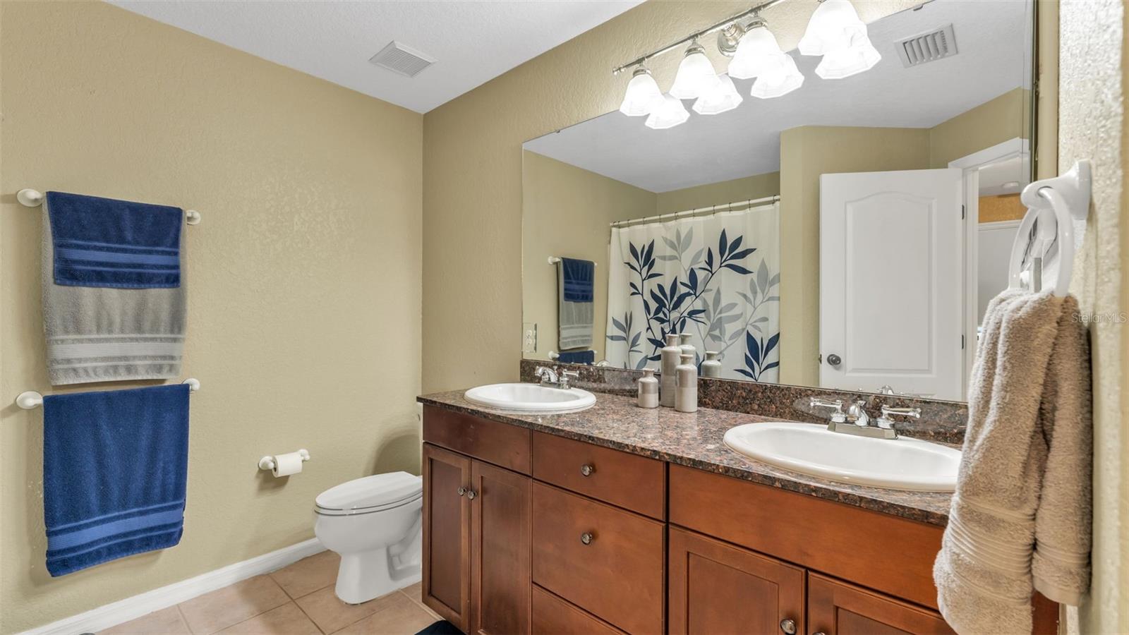 Image 29 of 50 For 1558 Yorkshire Trail