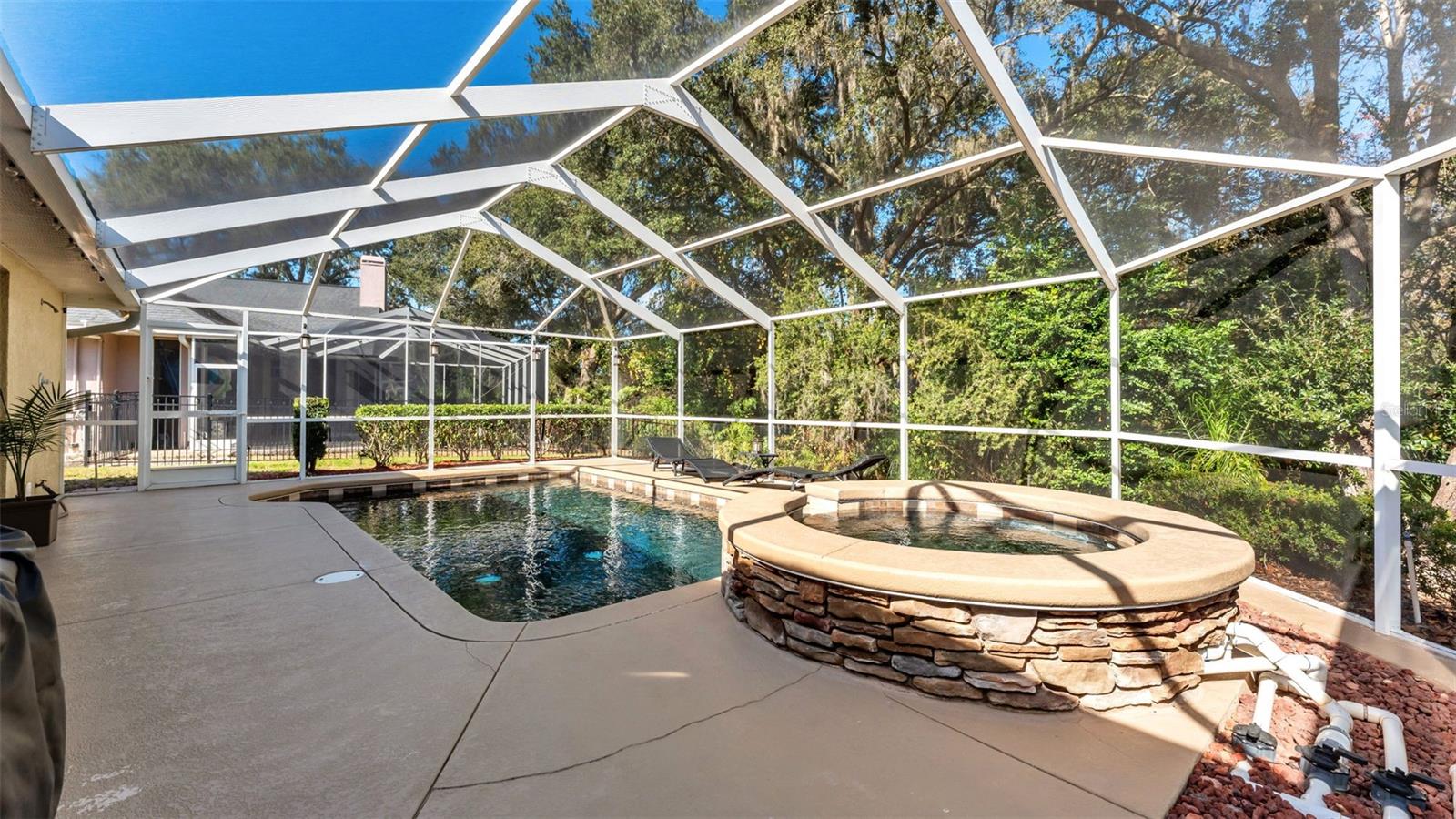 Image 37 of 50 For 1558 Yorkshire Trail