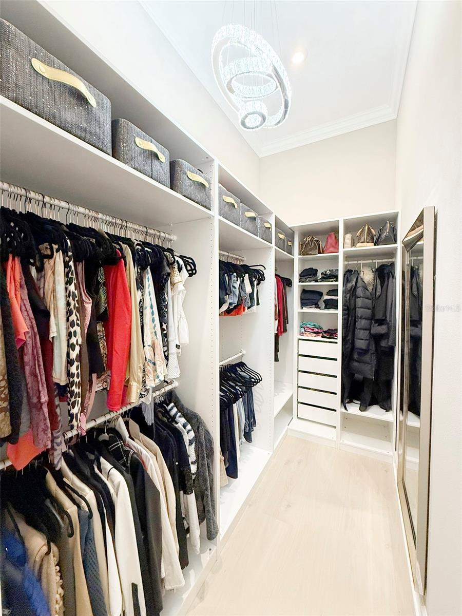 Image 36 of 100 For 5305 Brookgrove Drive