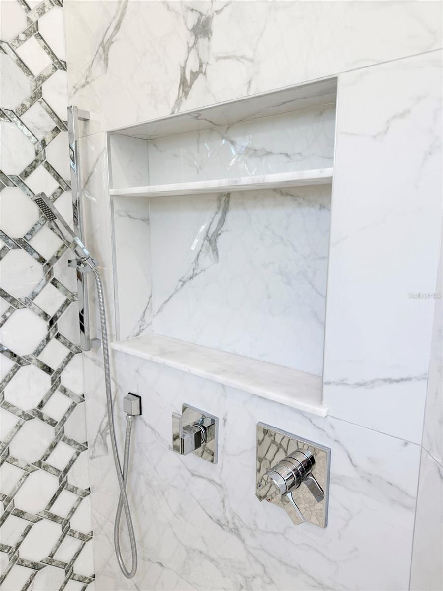 Image 41 of 100 For 5305 Brookgrove Drive