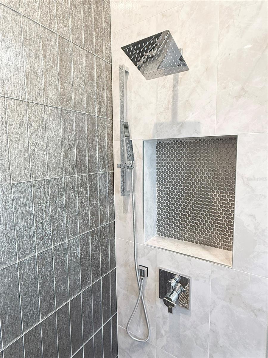 Image 46 of 100 For 5305 Brookgrove Drive