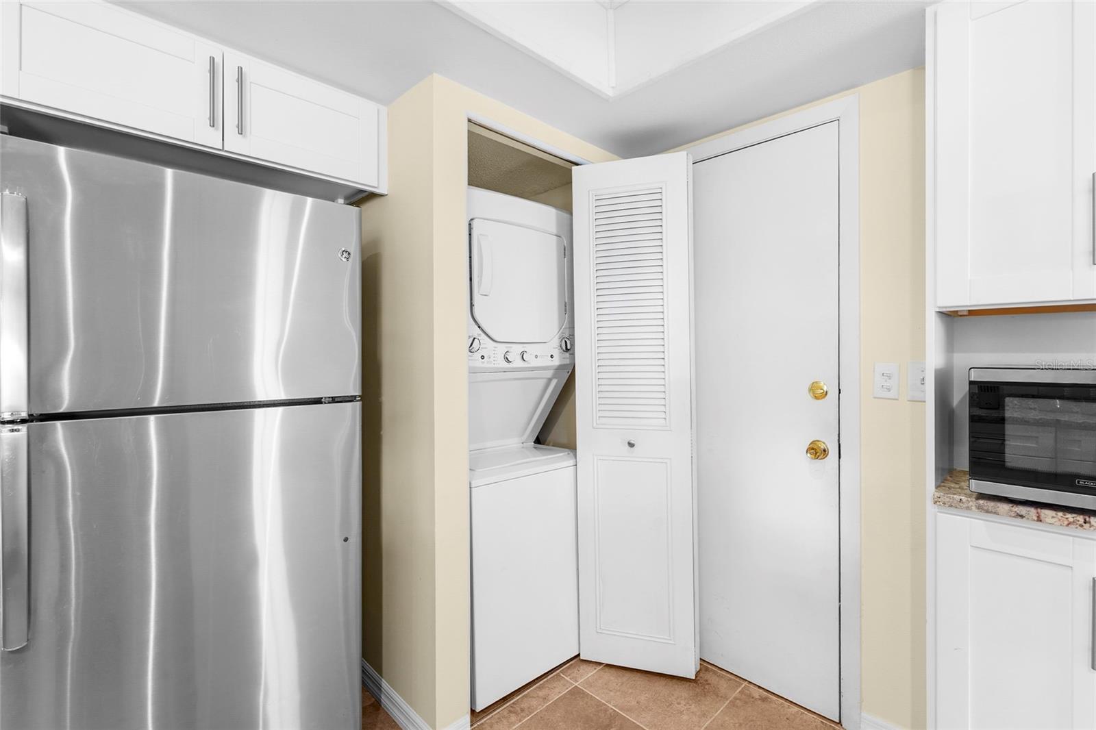 Image 10 of 42 For 4096 Center Pointe Place 20b