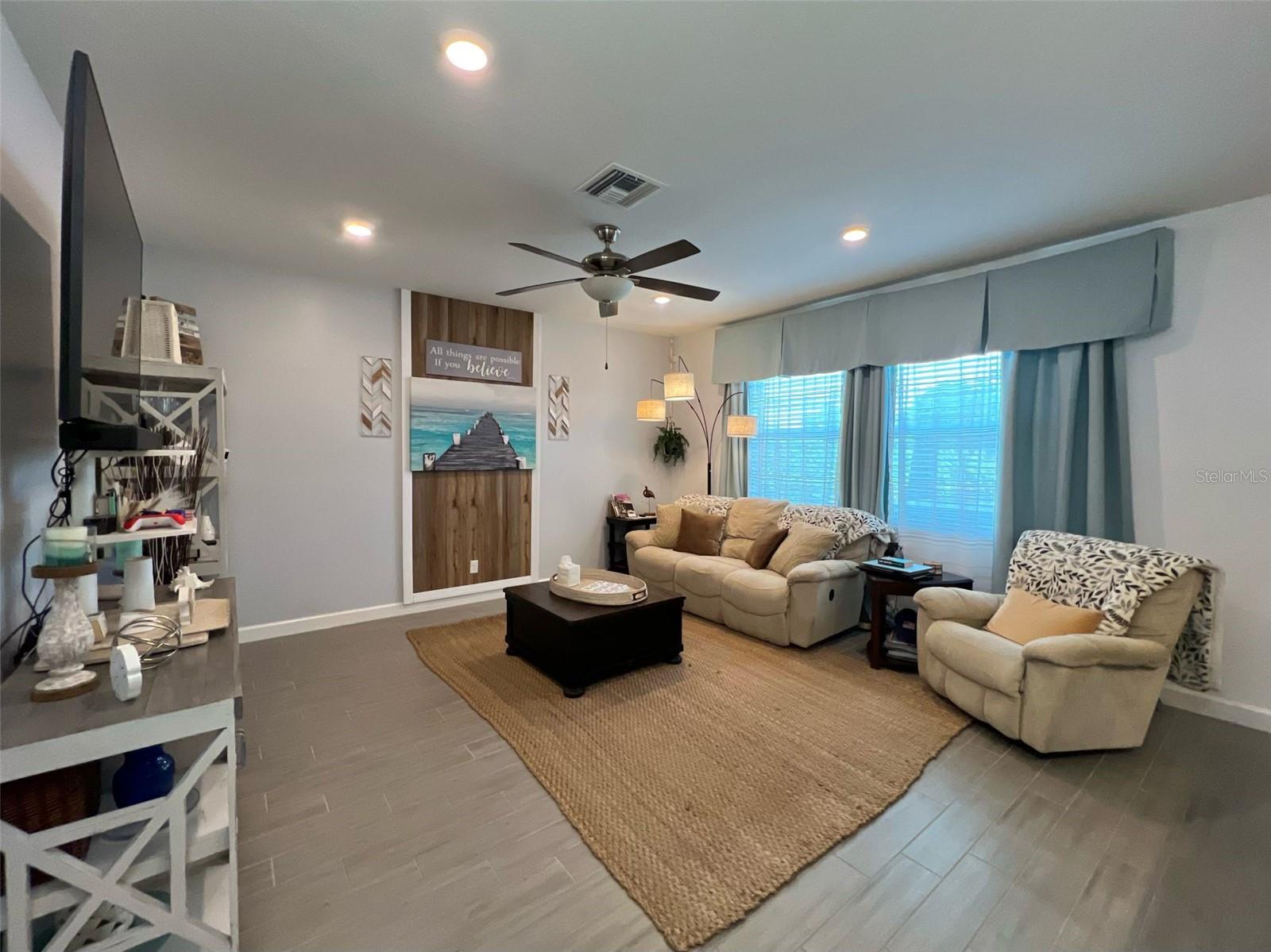 Image 8 of 47 For 1328 Wandering Willow Way