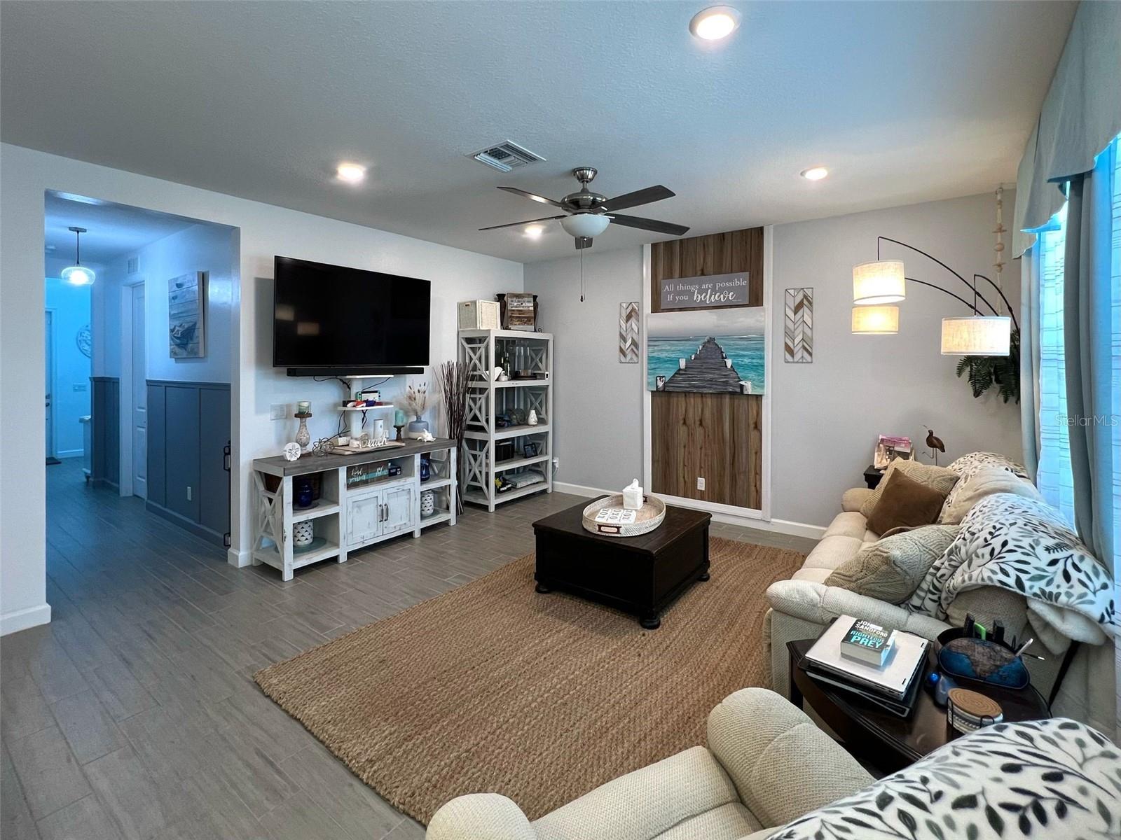 Image 9 of 47 For 1328 Wandering Willow Way