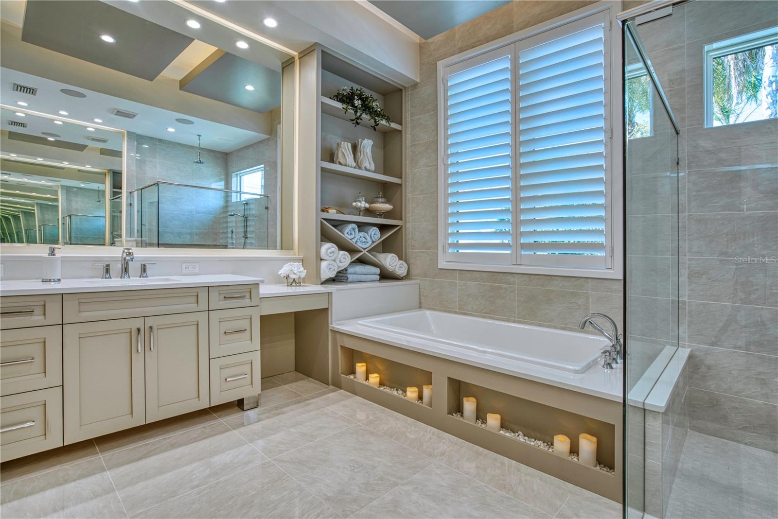 Image 24 of 61 For 5103 Windward Avenue