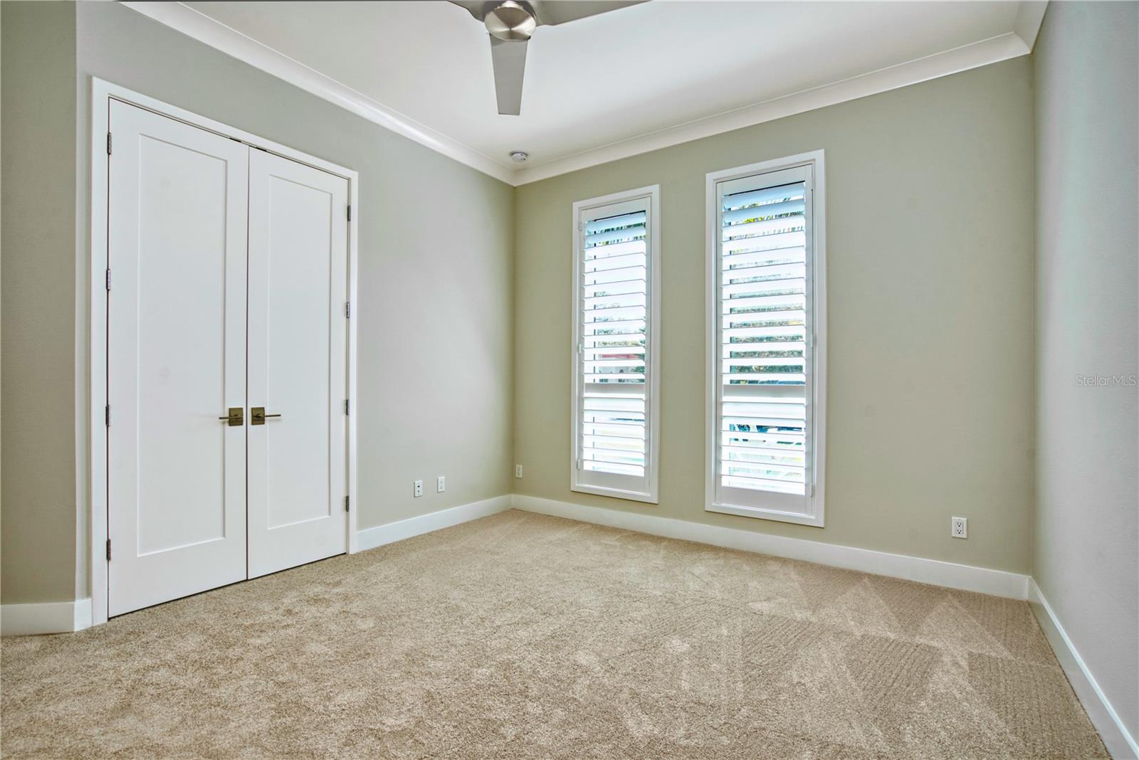 Image 32 of 61 For 5103 Windward Avenue