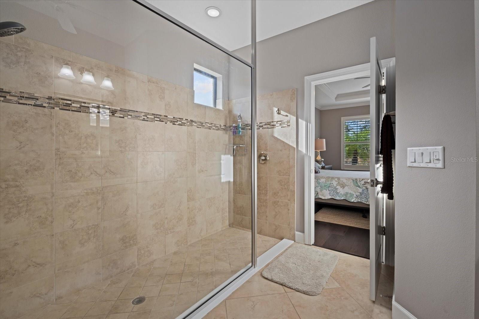 Image 18 of 55 For 12606 Fontana Loop