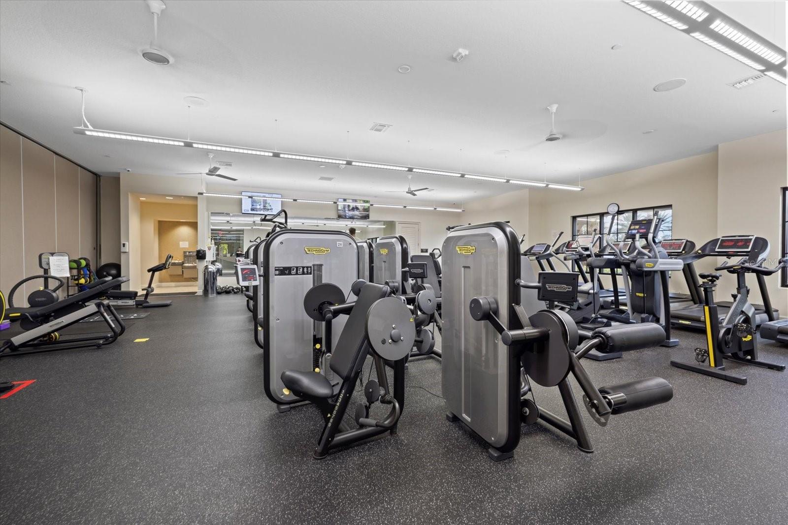 Image 43 of 55 For 12606 Fontana Loop