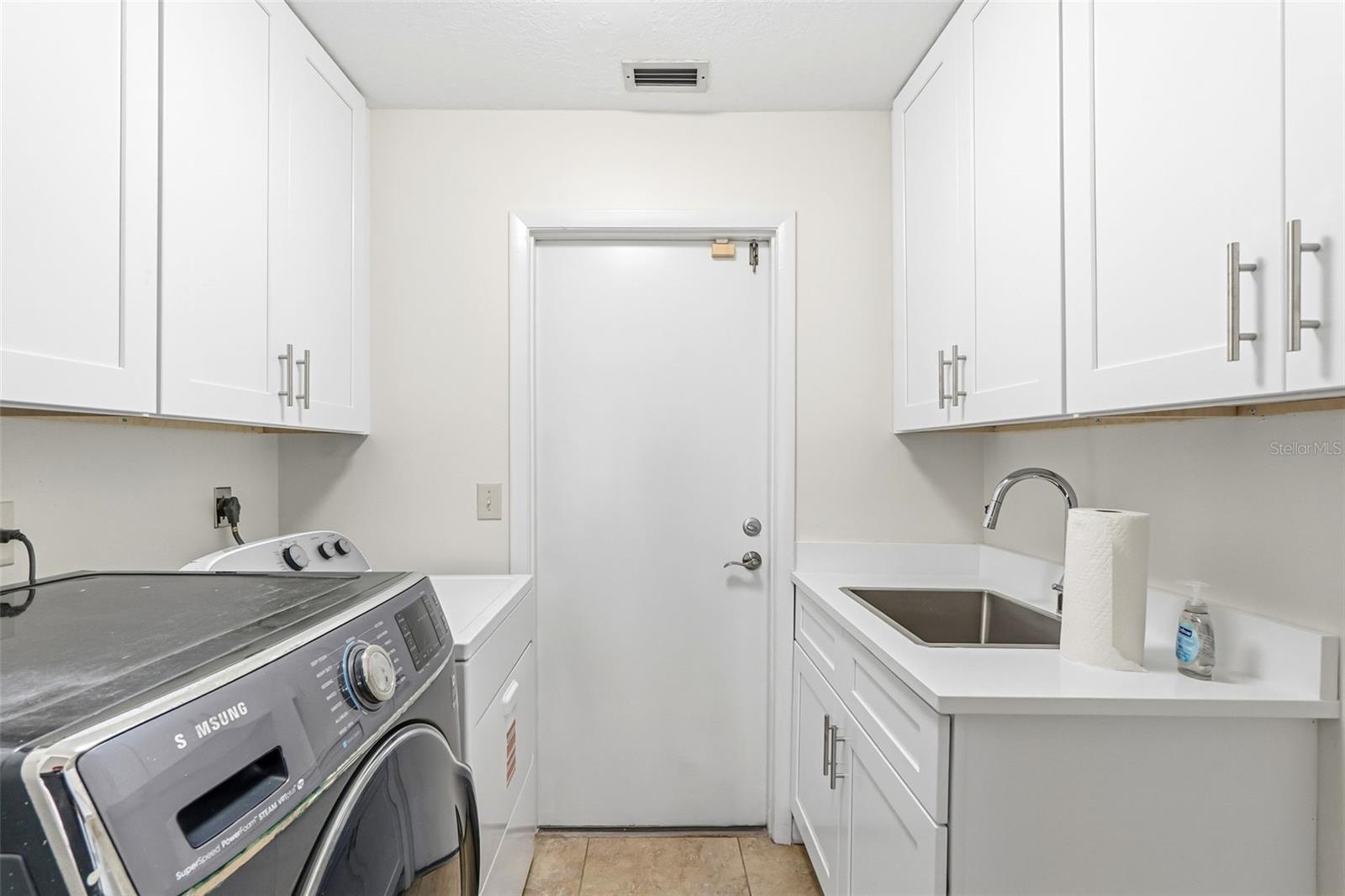 Image 28 of 71 For 4672 Pine Harrier Drive