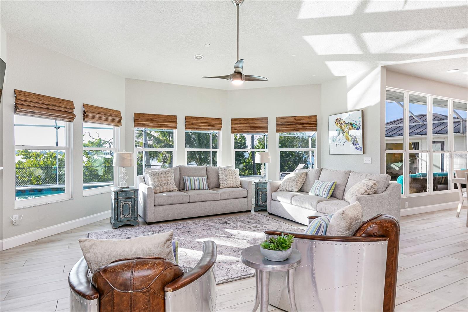 Image 17 of 81 For 12201 Shoreview Drive