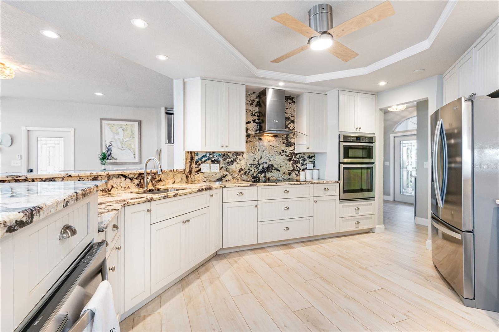 Image 23 of 81 For 12201 Shoreview Drive