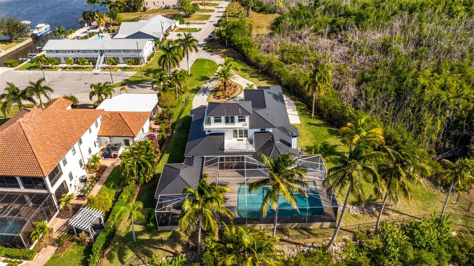 Image 62 of 81 For 12201 Shoreview Drive