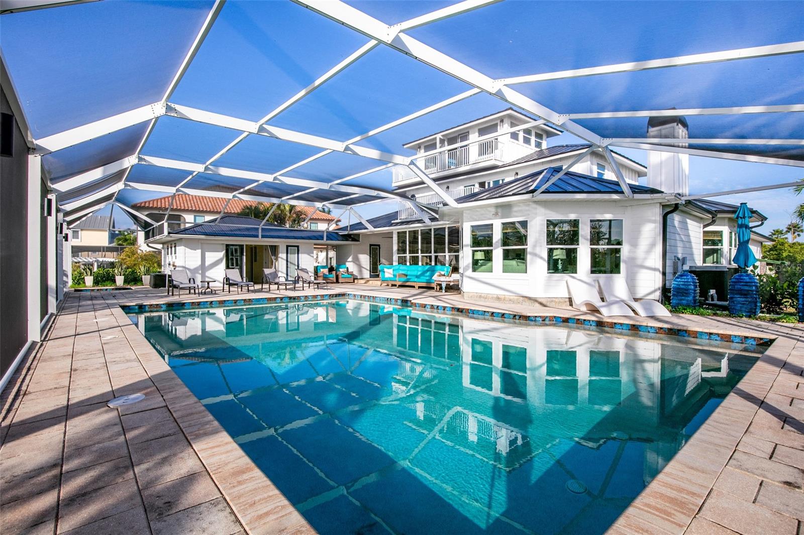 Image 9 of 81 For 12201 Shoreview Drive