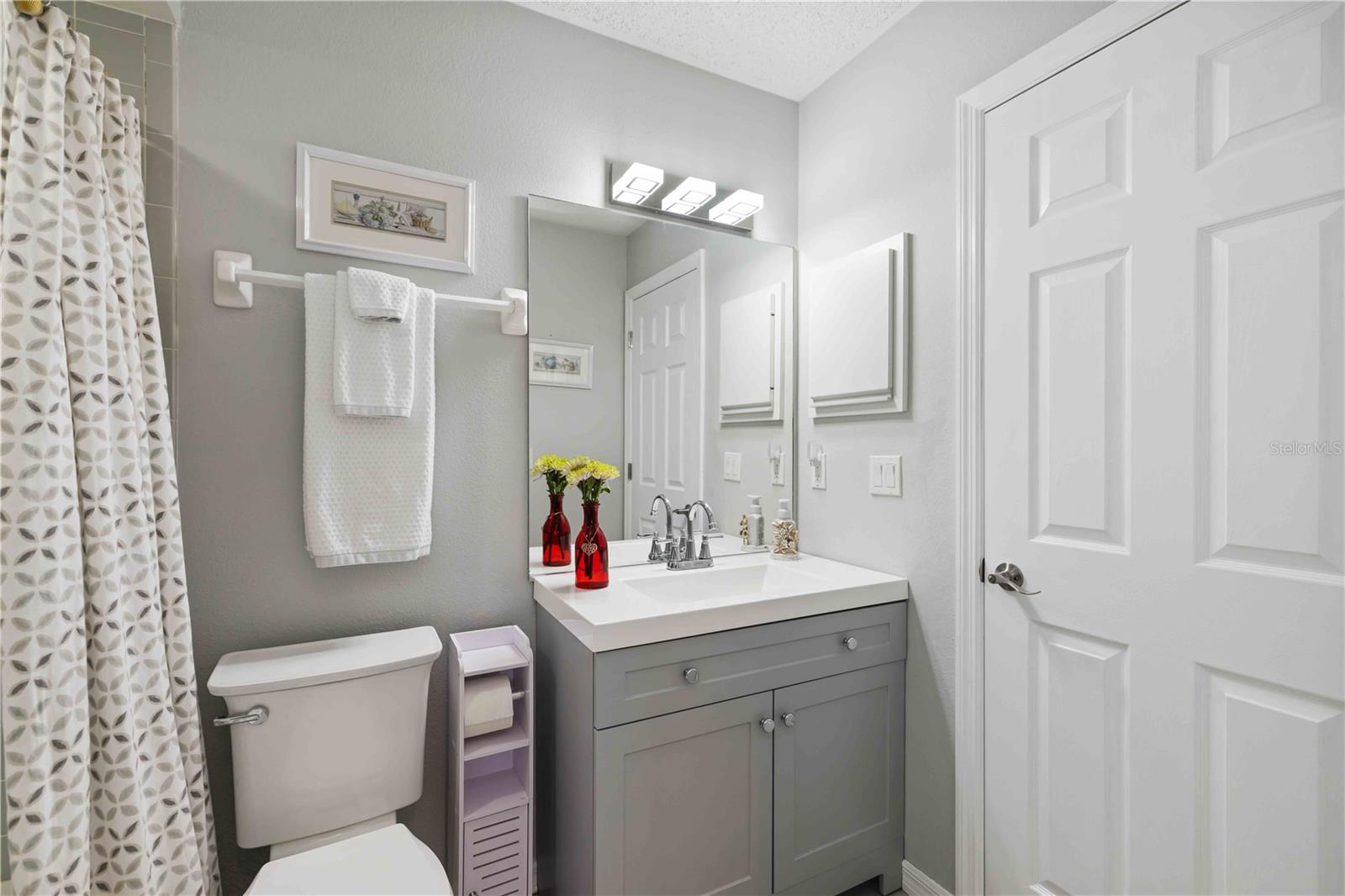 Image 17 of 30 For 4482 Weybridge  62