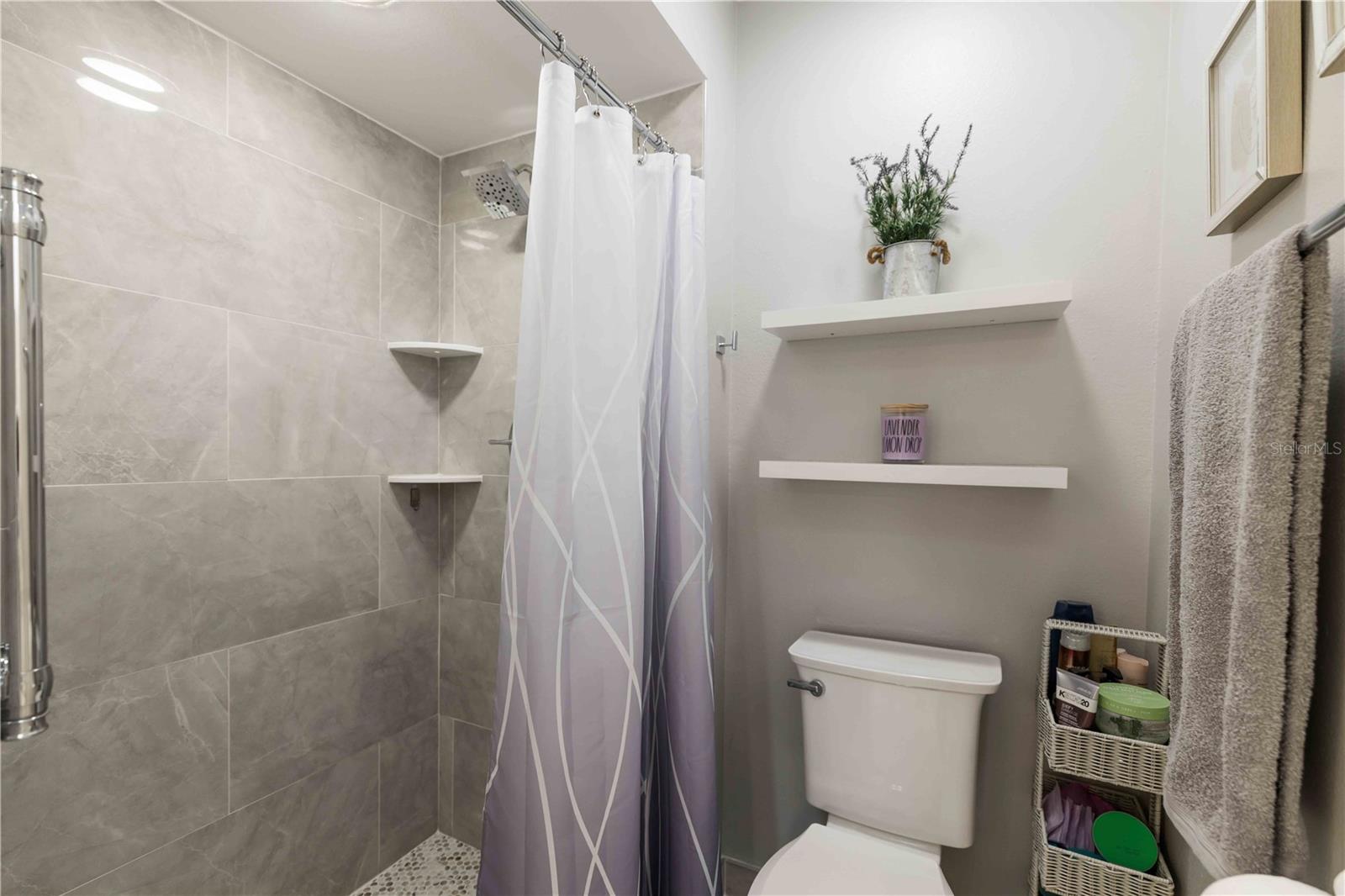 Image 22 of 30 For 4482 Weybridge  62