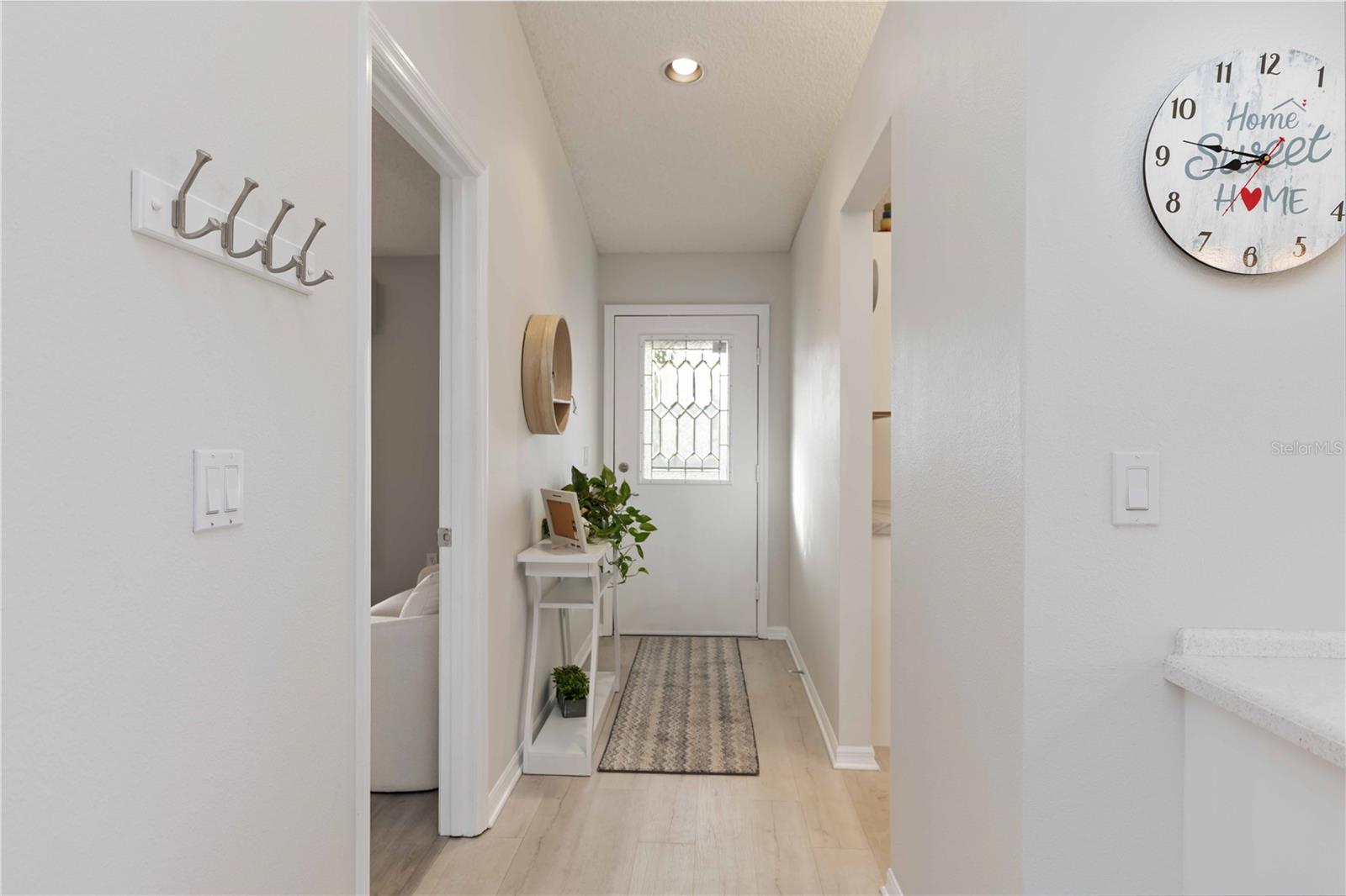 Image 3 of 30 For 4482 Weybridge  62