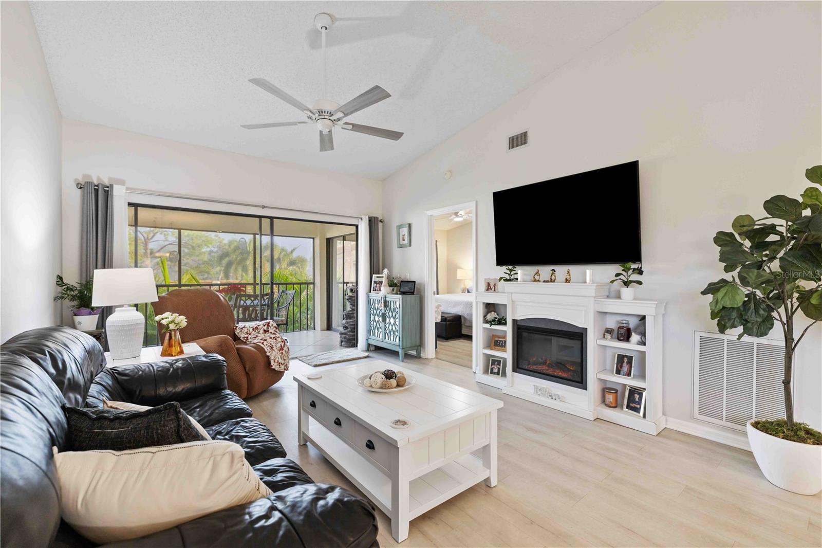 Image 5 of 30 For 4482 Weybridge  62