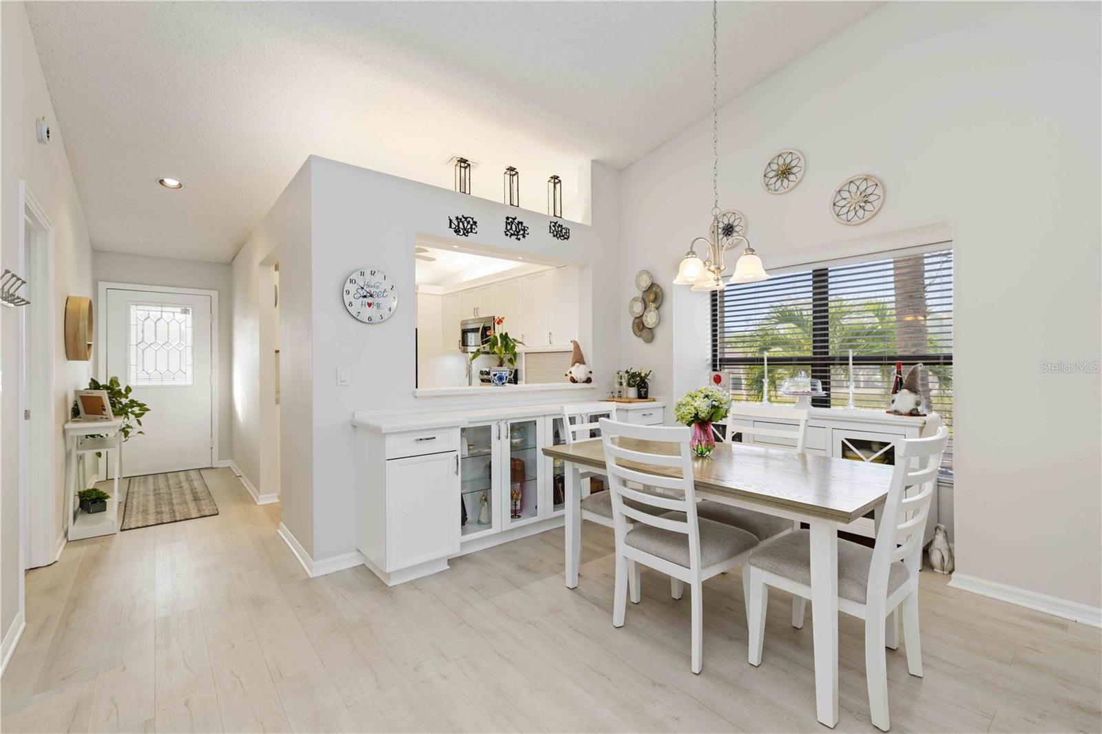 Image 9 of 30 For 4482 Weybridge  62