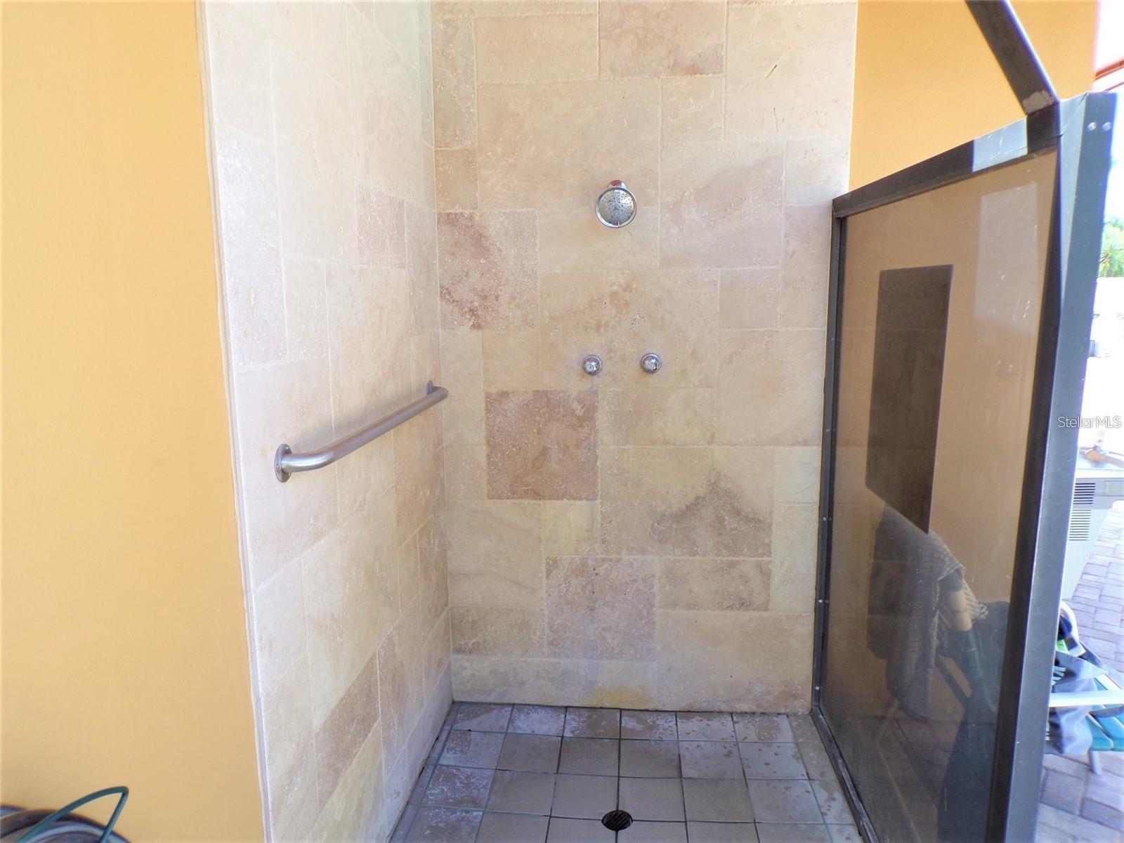 Image 37 of 47 For 4200 Ironwood Circle 108b