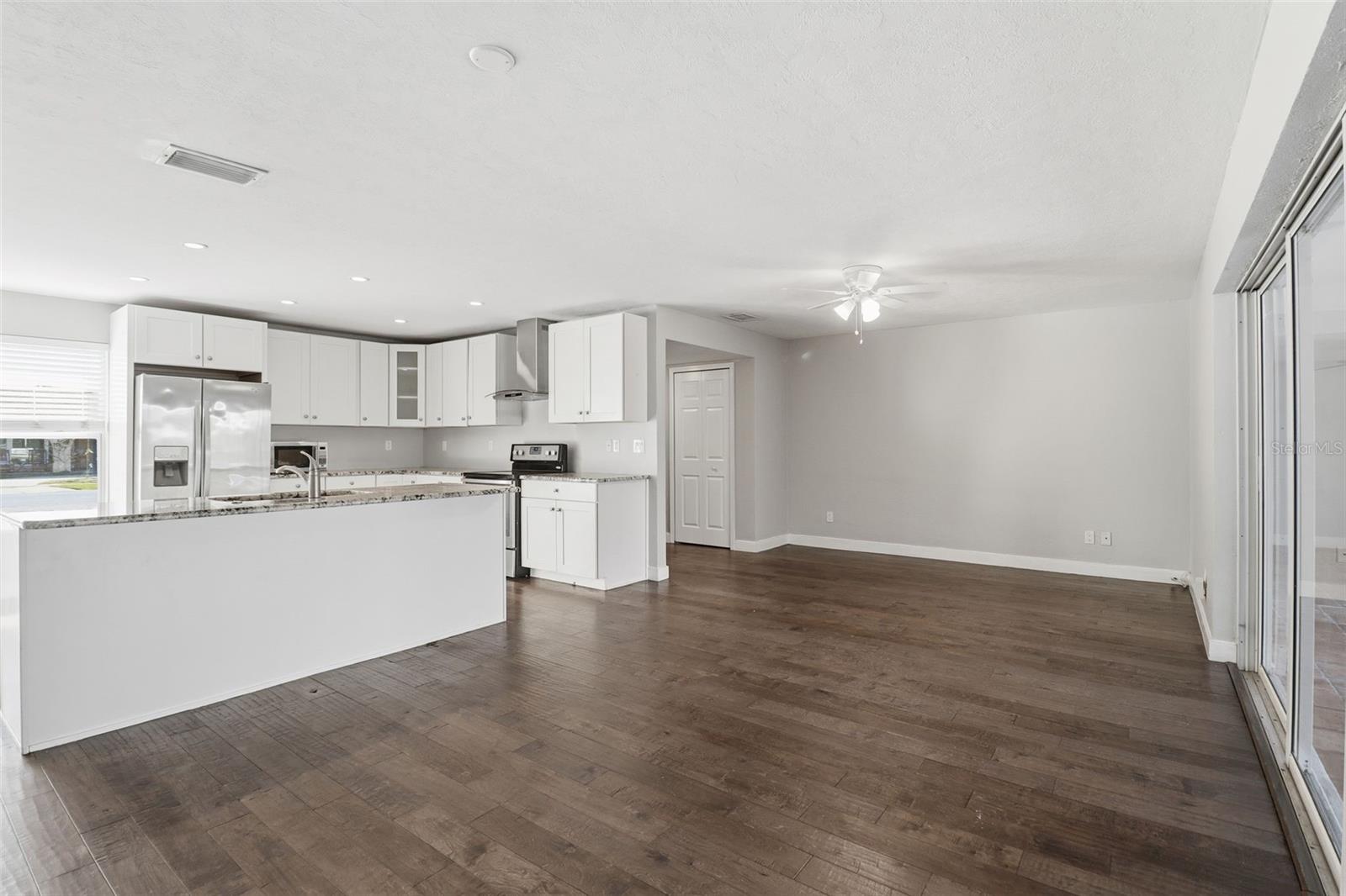 Image 10 of 42 For 1495 Charmont Place