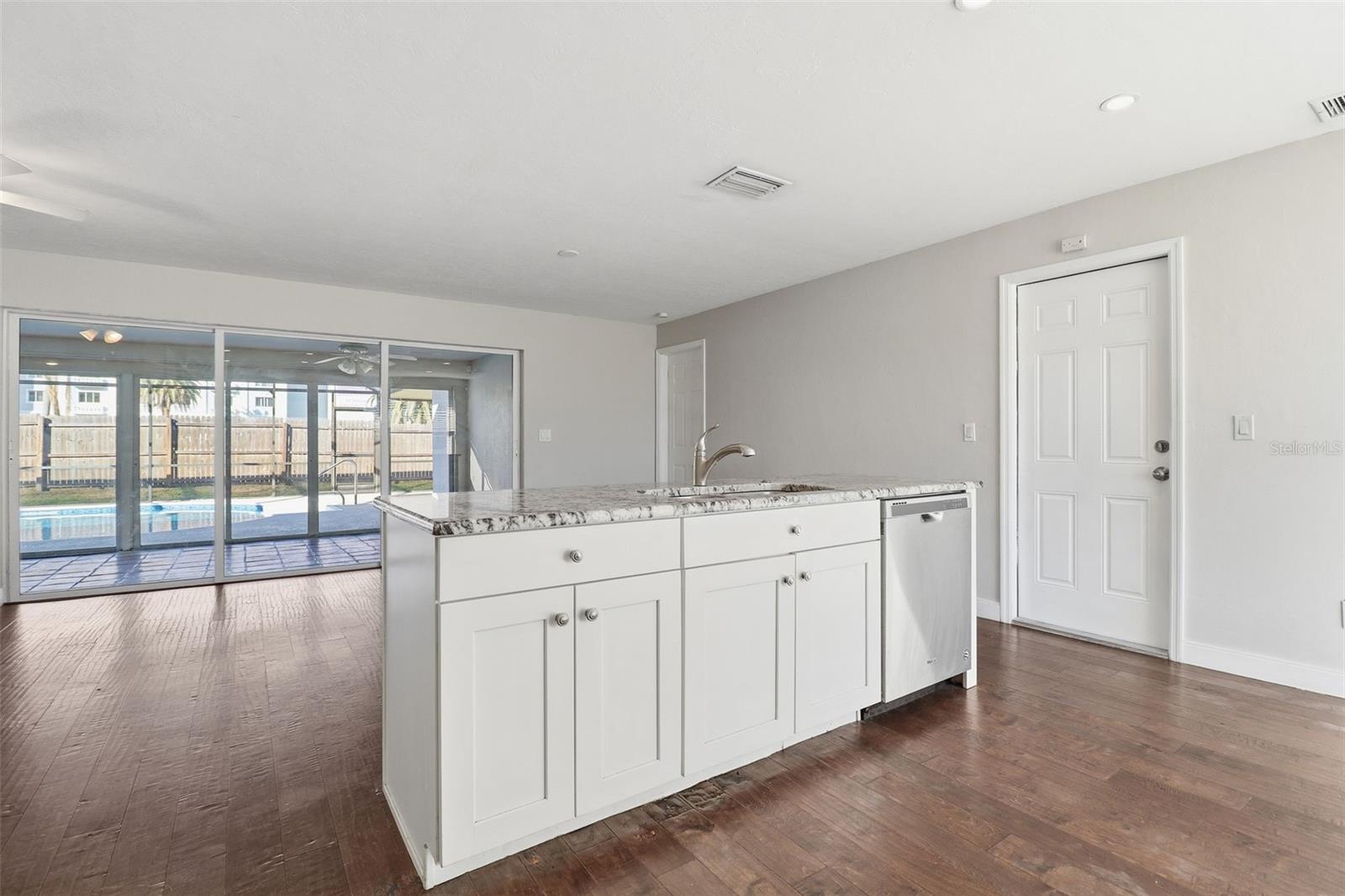 Image 15 of 42 For 1495 Charmont Place