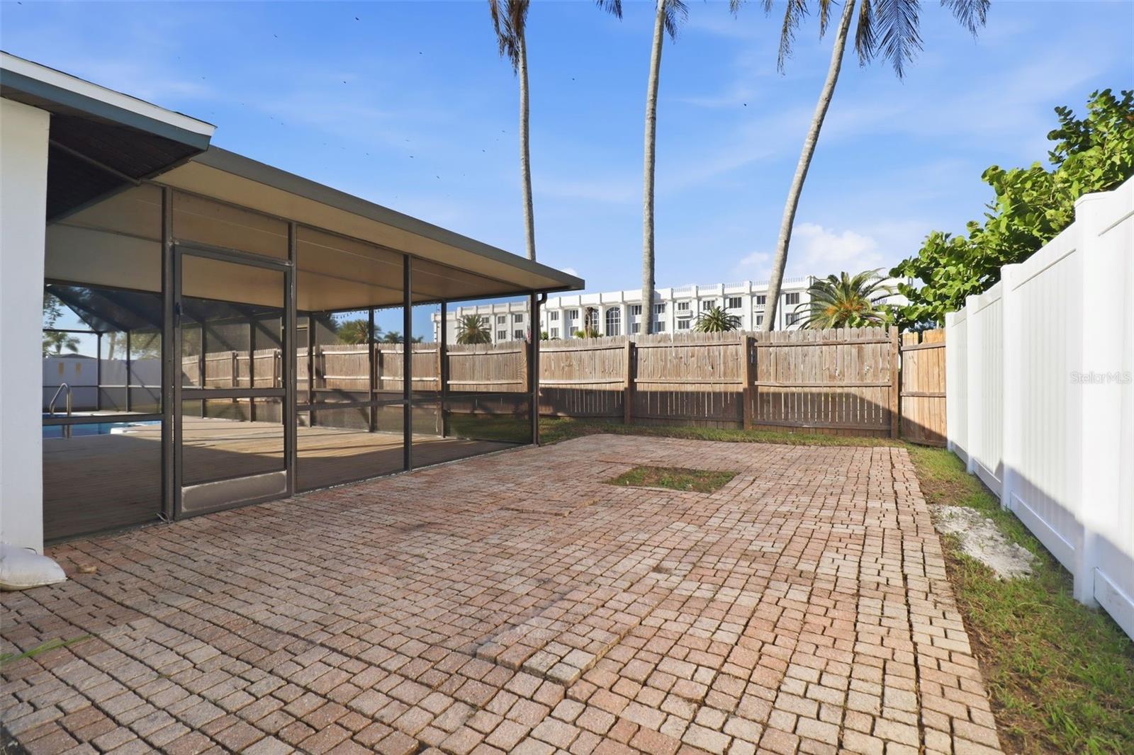 Image 33 of 42 For 1495 Charmont Place