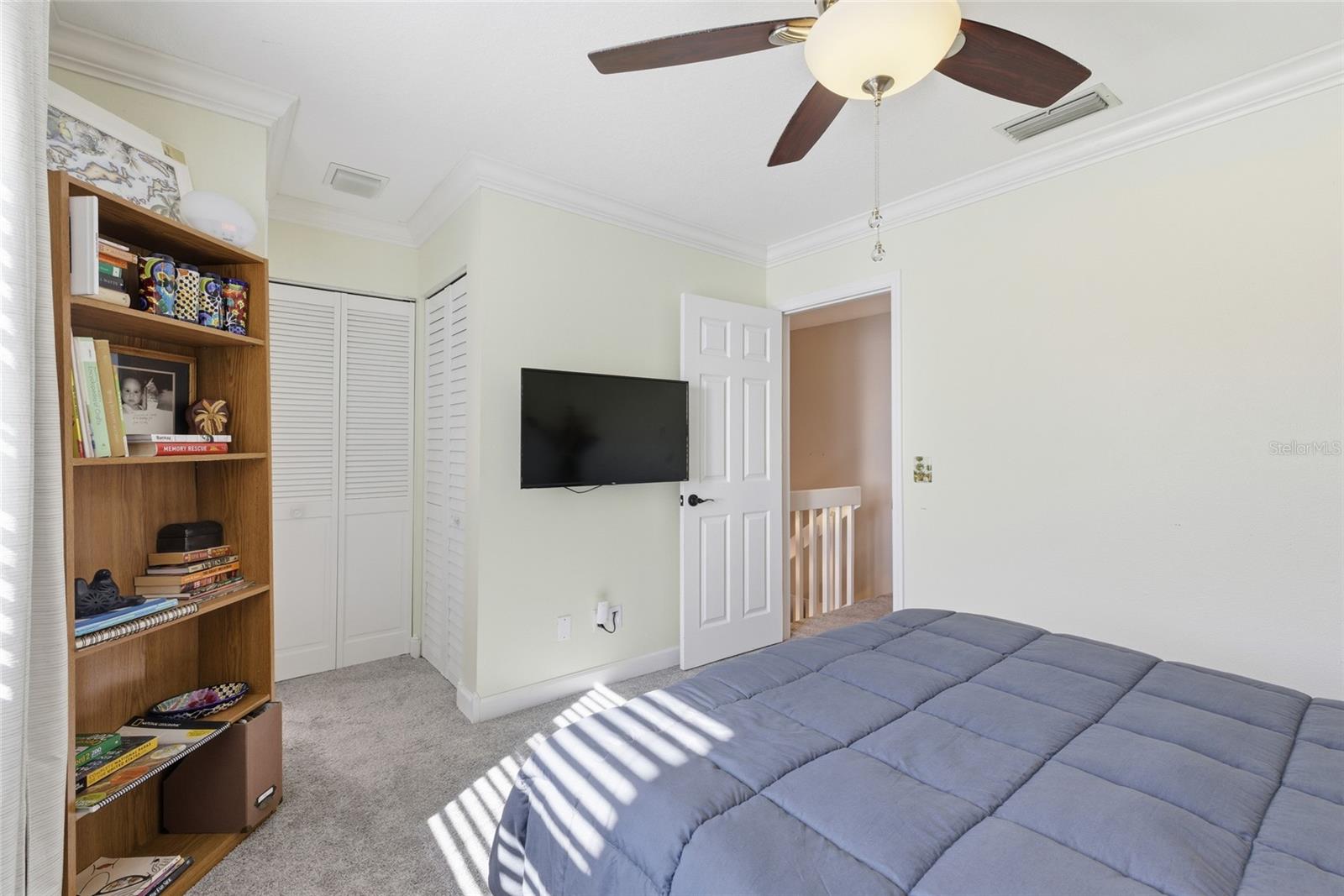 Image 18 of 37 For 475 Woods Landing Trail