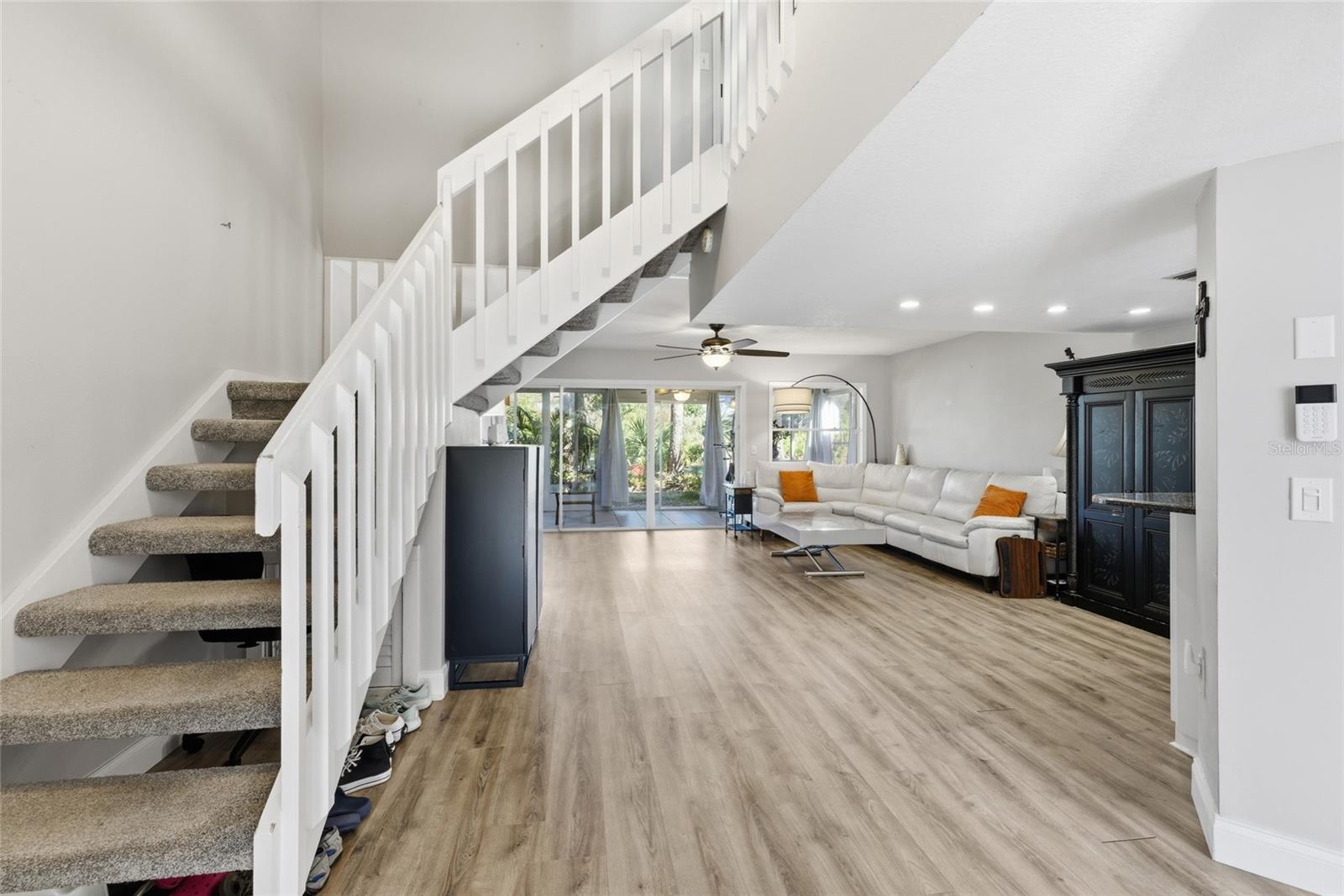 Image 4 of 37 For 475 Woods Landing Trail