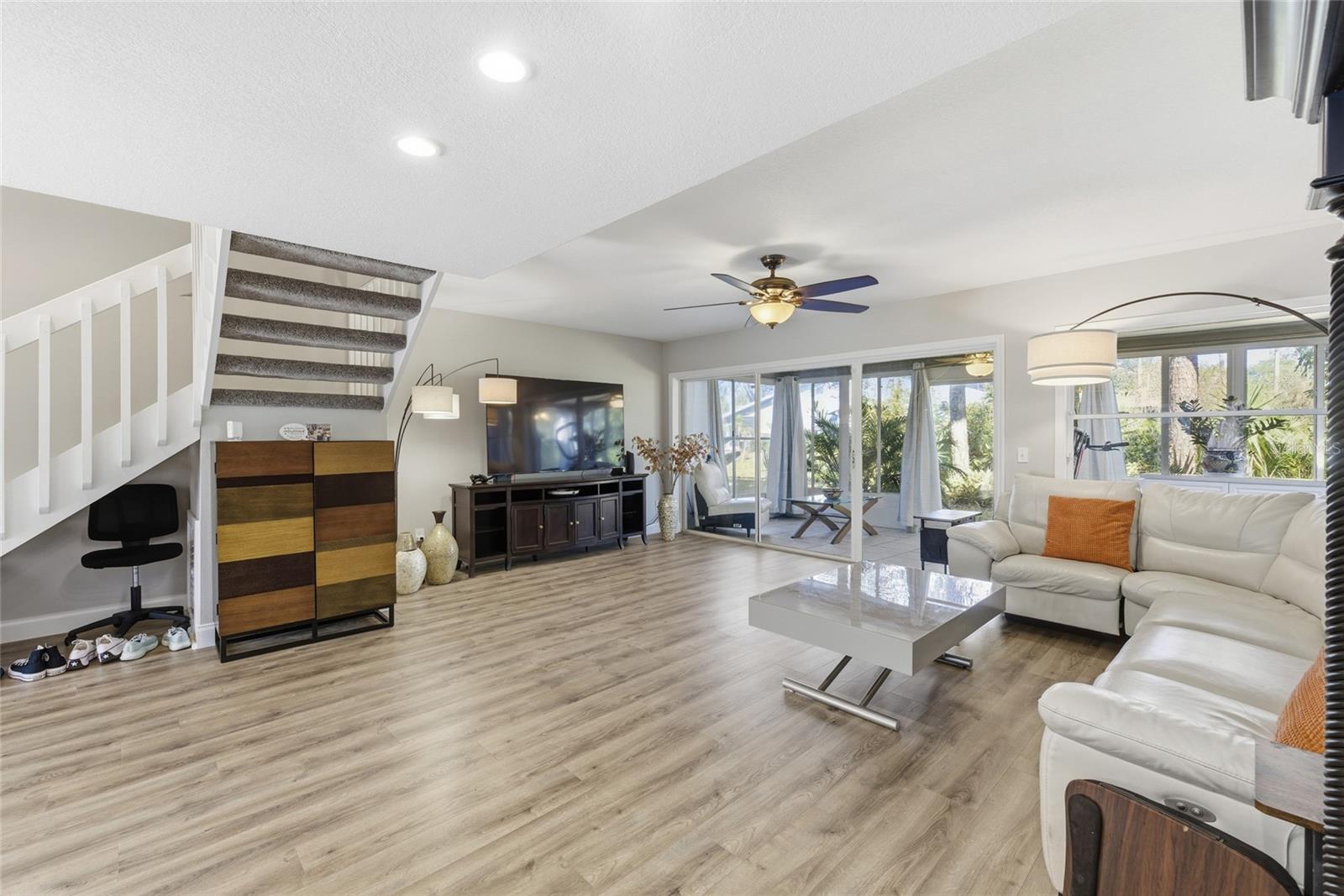 Image 6 of 37 For 475 Woods Landing Trail