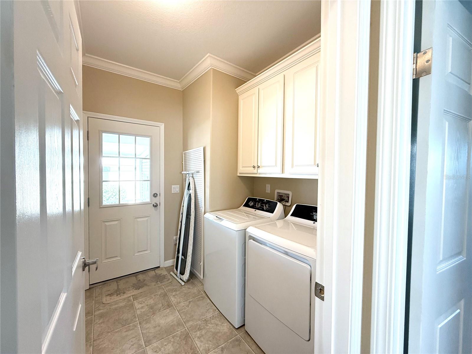 Image 22 of 30 For 8442 Castle Garden Road