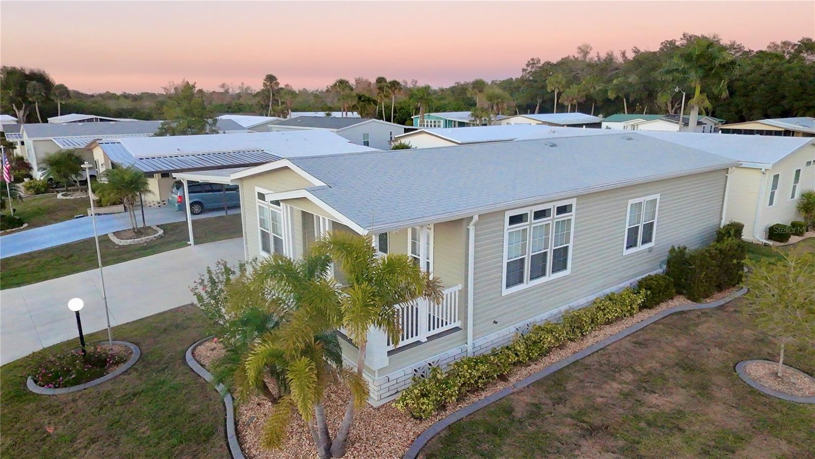 Image 5 of 30 For 8442 Castle Garden Road