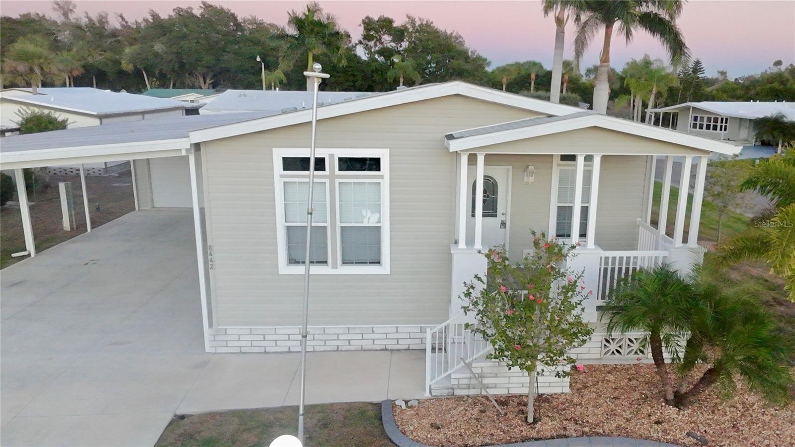 Image 8 of 30 For 8442 Castle Garden Road