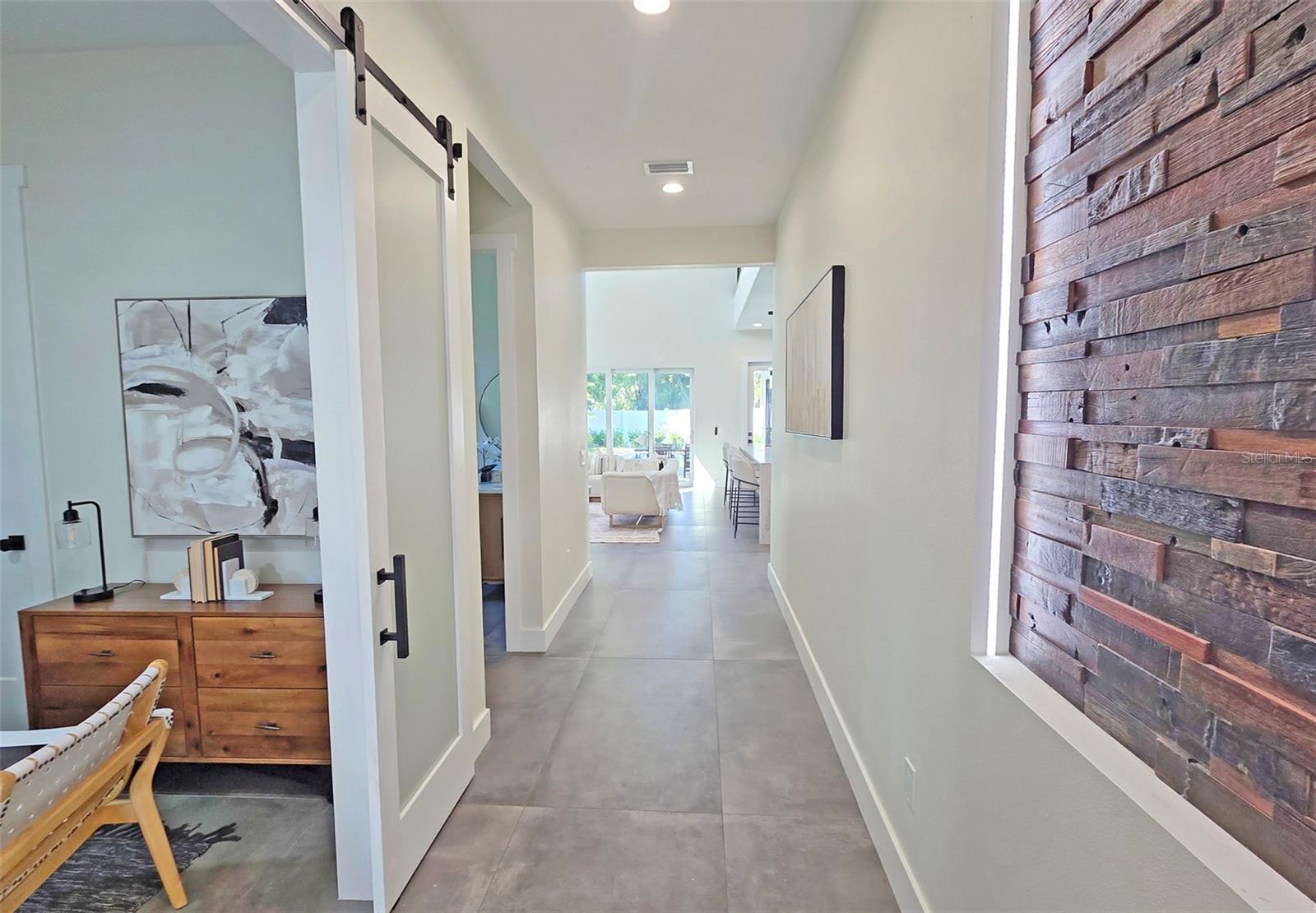 Image 3 of 95 For 2475 Bay Street