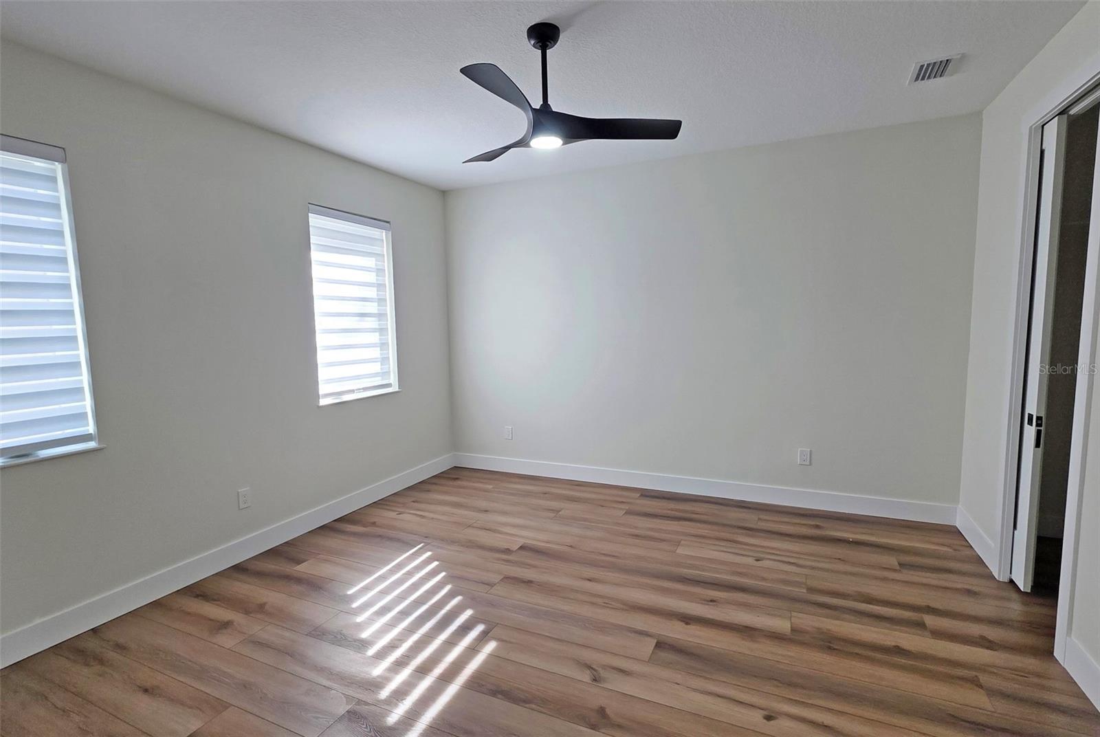 Image 45 of 95 For 2475 Bay Street