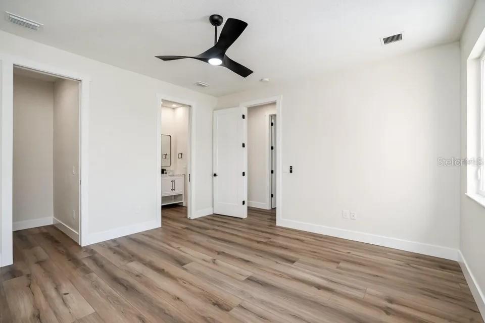 Image 46 of 95 For 2475 Bay Street