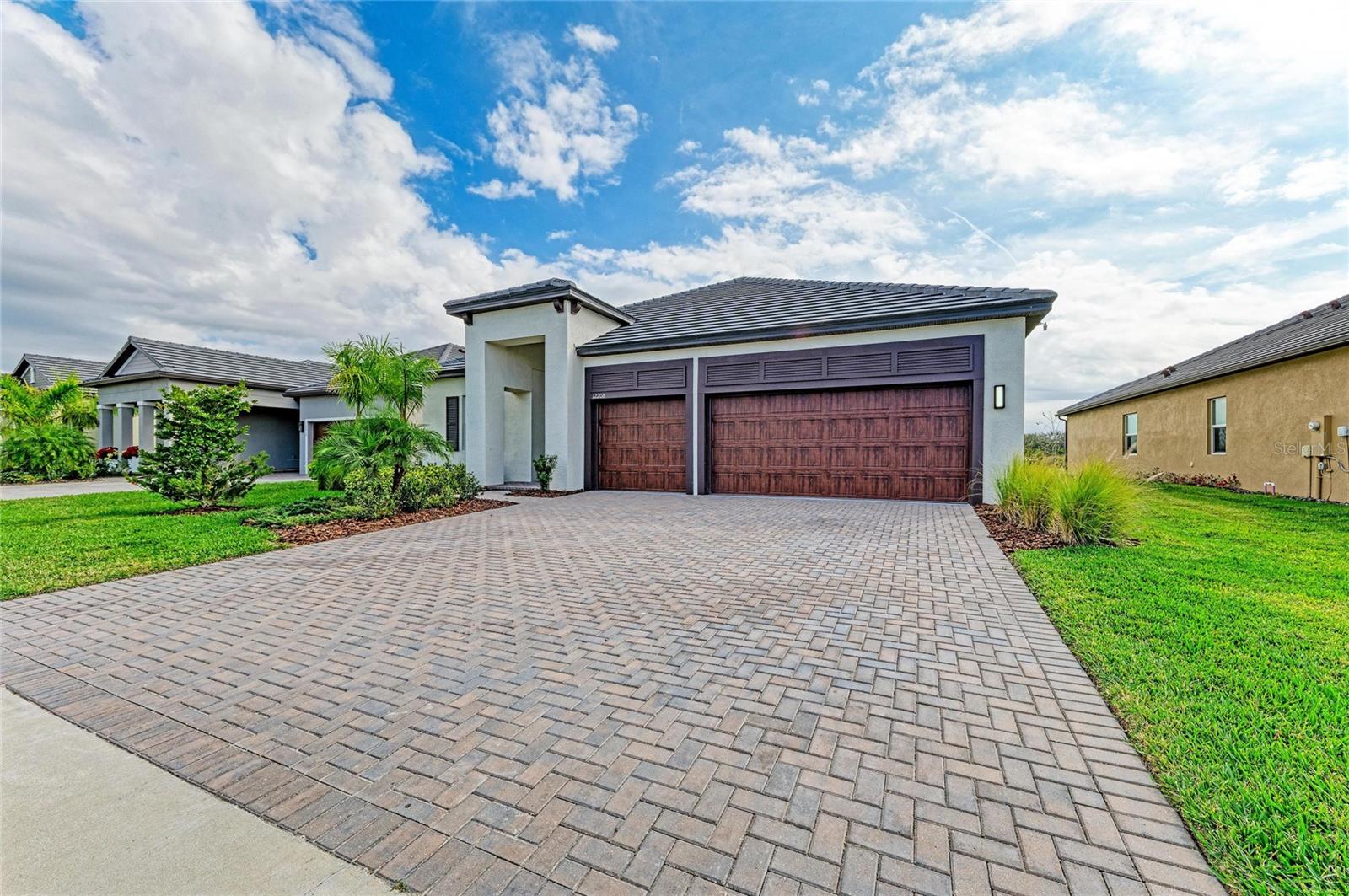 Image 8 of 89 For 12208 Violet Jasper Drive