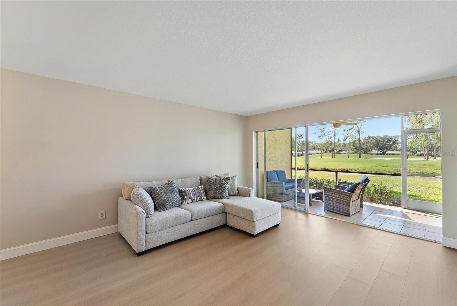 Image 5 of 36 For 7860 Palm Aire Lane 104