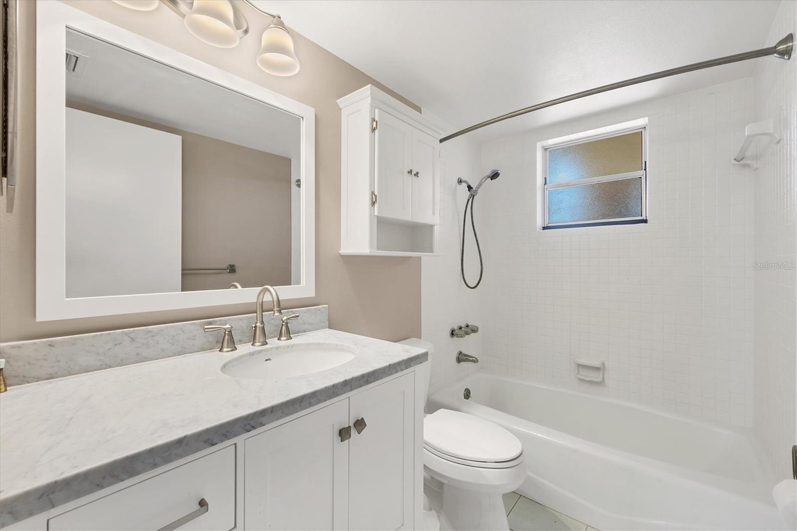 Image 24 of 57 For 3820 Ironwood Lane 106i