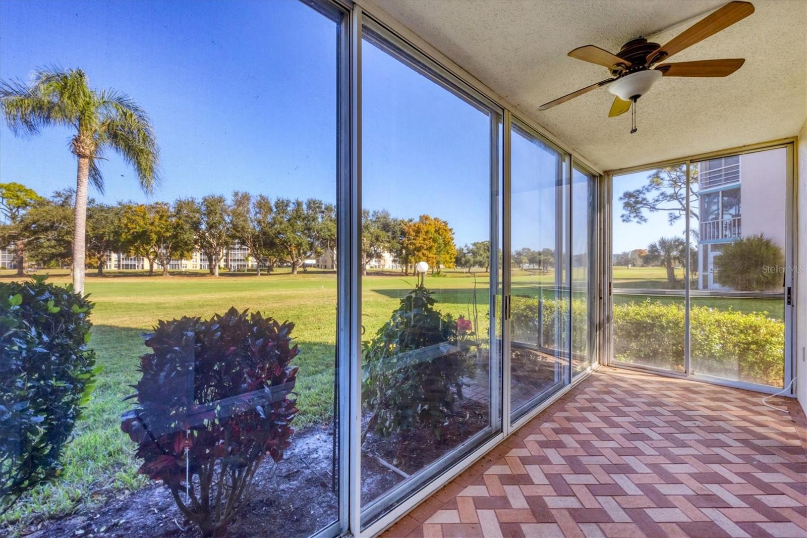 Image 26 of 57 For 3820 Ironwood Lane 106i