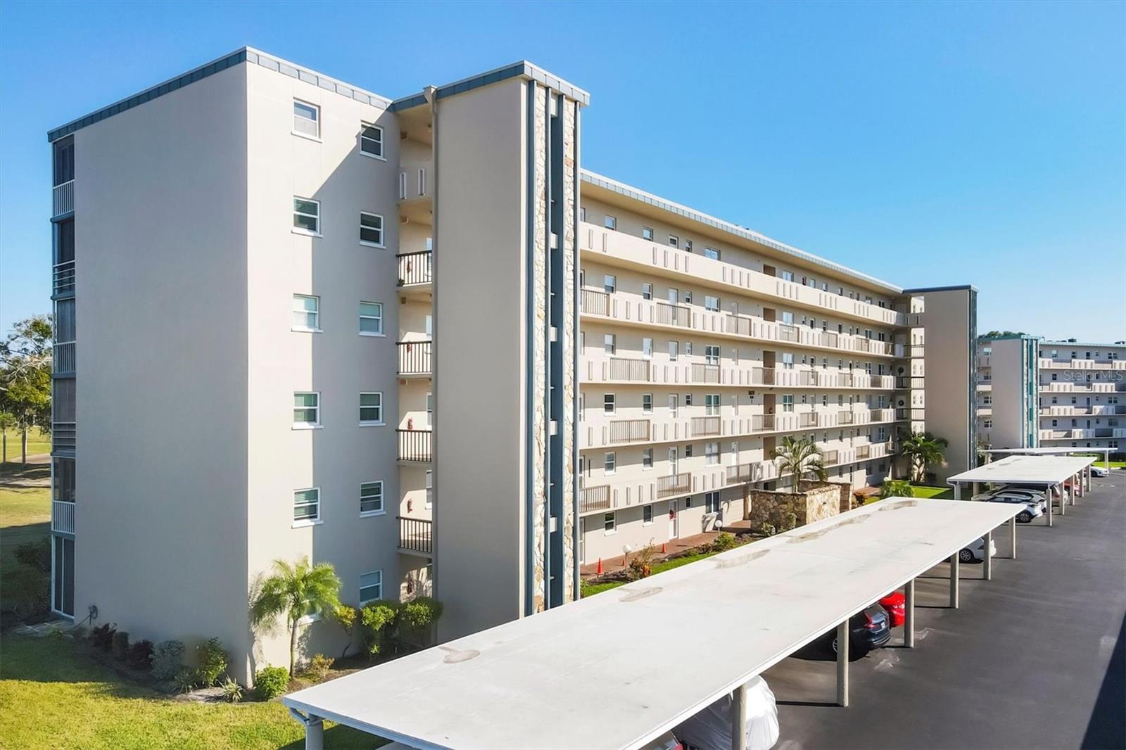 Image 4 of 57 For 3820 Ironwood Lane 106i