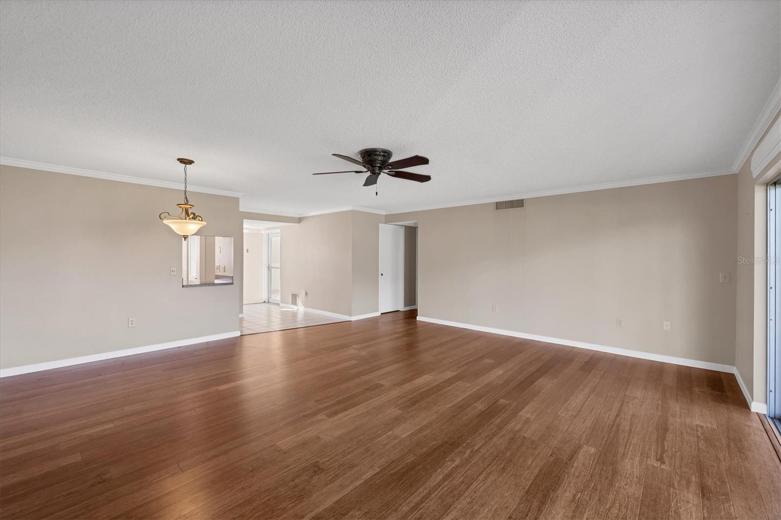 Image 6 of 57 For 3820 Ironwood Lane 106i