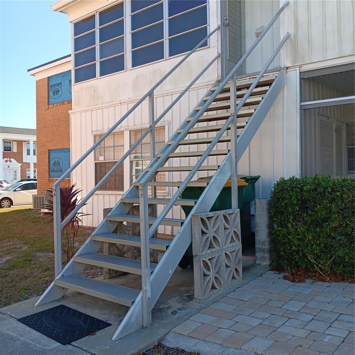 Image 21 of 29 For 4158 Tamiami Trail R8