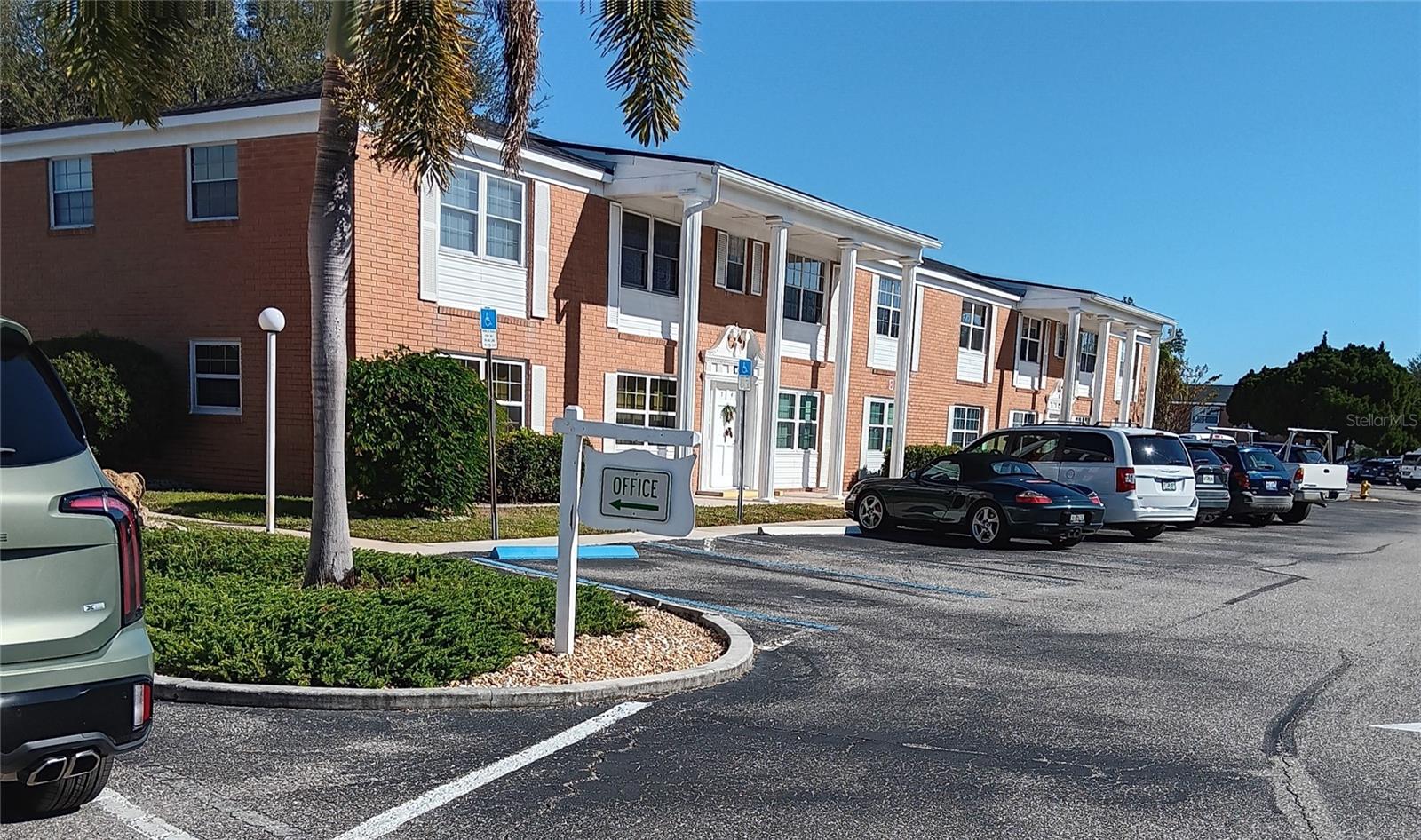 Image 28 of 29 For 4158 Tamiami Trail R8